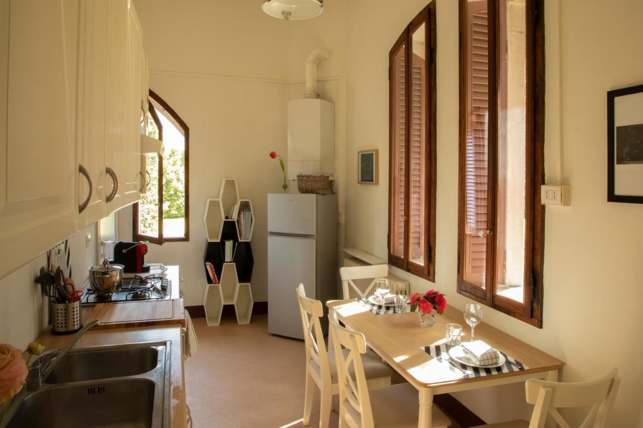 Villino Liberty Apartment Cernobbio Bagian luar foto
